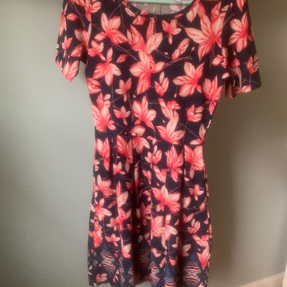 LULAROE AMELIA